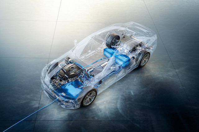 La technologie est également utilisée par BMW pour faire le plein des batteries de ses voitures électriques. (BMW)