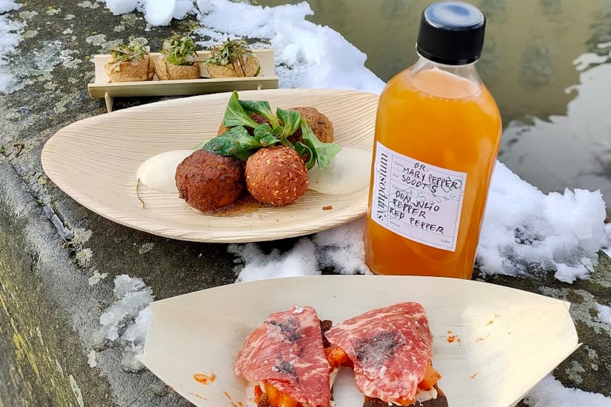 Six créations de street food gastronomique étaient au menu du premier week-end collaboratif entre le Scott’s Pub et les chefs étoilés René Mathieu et Cyril Molard… Un événement bientôt réitéré! (Photo: Maison Moderne)