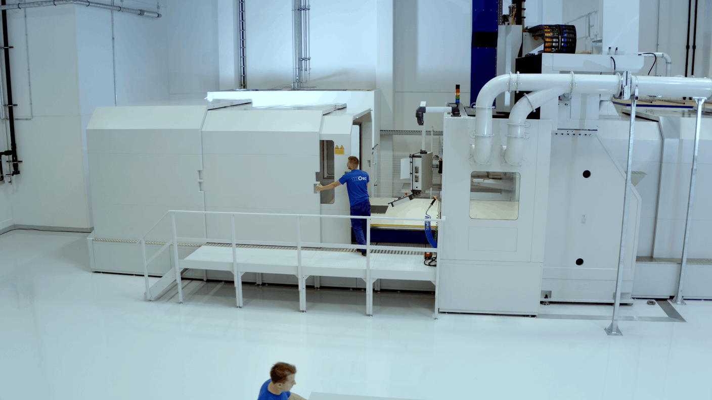 Cette machine capable d’usiner des pièces avec une très grande précision sur des matériaux légers, comme lourds, a par exemple nécessité un investissement de 20 millions d’euros. (Photo: Euro-Composites)