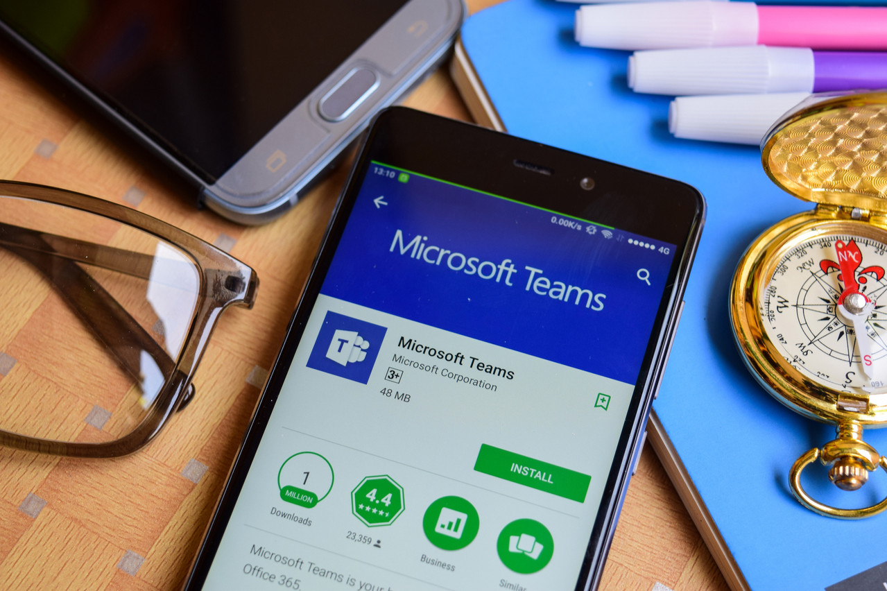 Afin que le maximum de salariés travaillent de chez eux, EuroDNS a décidé d’offrir Teams, une solution de travail collaboratif de Microsoft, pour six mois, gratuitement et sans contrepartie. (Photo: Shutterstock)