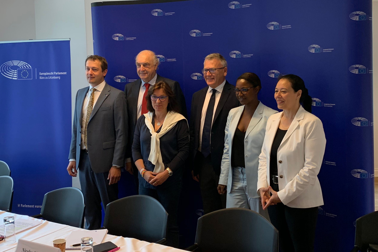 Les six députés européens lors de la conférence de presse au Foyer européen le 15 juillet 2019. (Photo: Paperjam)