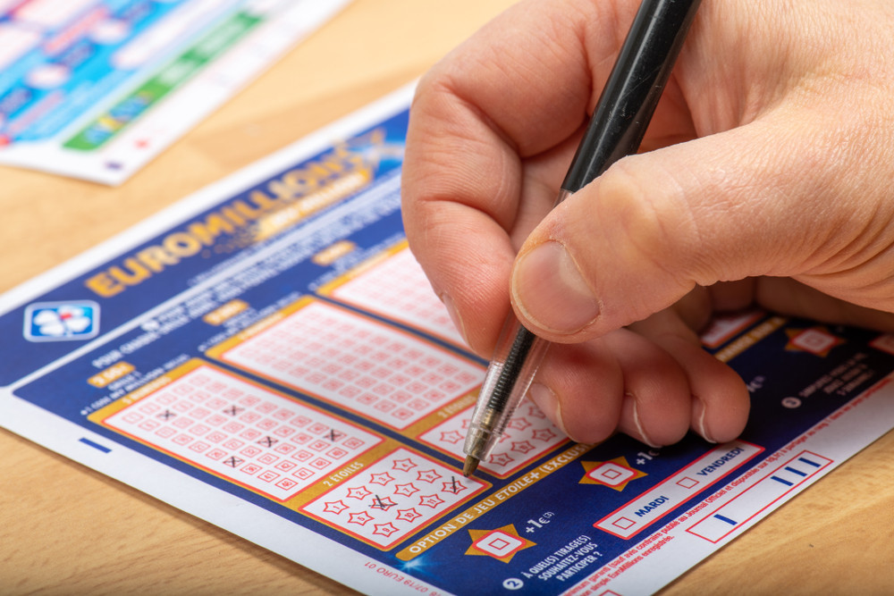 Au Luxembourg, les joueurs dépensent en moyenne entre 8 et 10 euros sur un gros tirage EuroMillions. Les chances de remporter le jackpot sont d’une sur 139 millions. (Photo: Shutterstock)