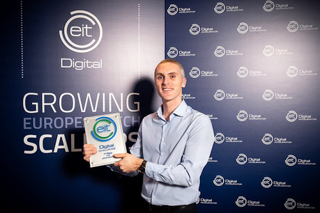 Giuseppe Giordano, CEO d’Enerbrain, un des lauréats du prix 2018, a inventé un système qui améliore la climatisation et le chauffage en réduisant leur consommation d’énergie. (Photo: Waltsmedia pour EIT Digital)