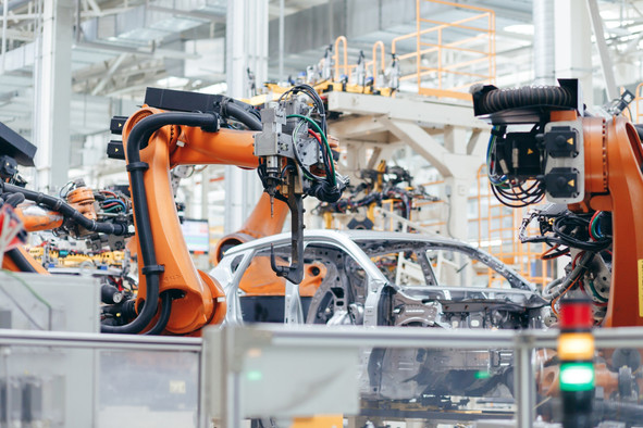 The European automotive industry is entering a new phase. The new regulation imposes circularity requirements across the entire life cycle of vehicles, from their design right through to their dismantling. (Photo: Shutterstock)