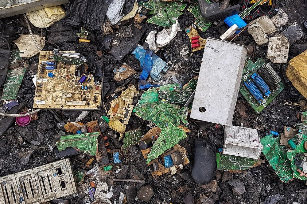 Au sein de l’Union européenne, moins de 40% des déchets électroniques sont actuellement recyclés. Le nouveau plan d’action pour l’économie circulaire entend améliorer cette situation. (Photo: Muntaka Chasant)