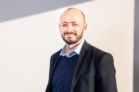 Jérôme Dhamelincourt: «Je lis Paperjam depuis mon arrivée à Luxembourg et j’ai récemment découvert les événements organisés par le Club, que j’ai trouvé de grande qualité.» (Photo: Marc Blasius / Maison Moderne)