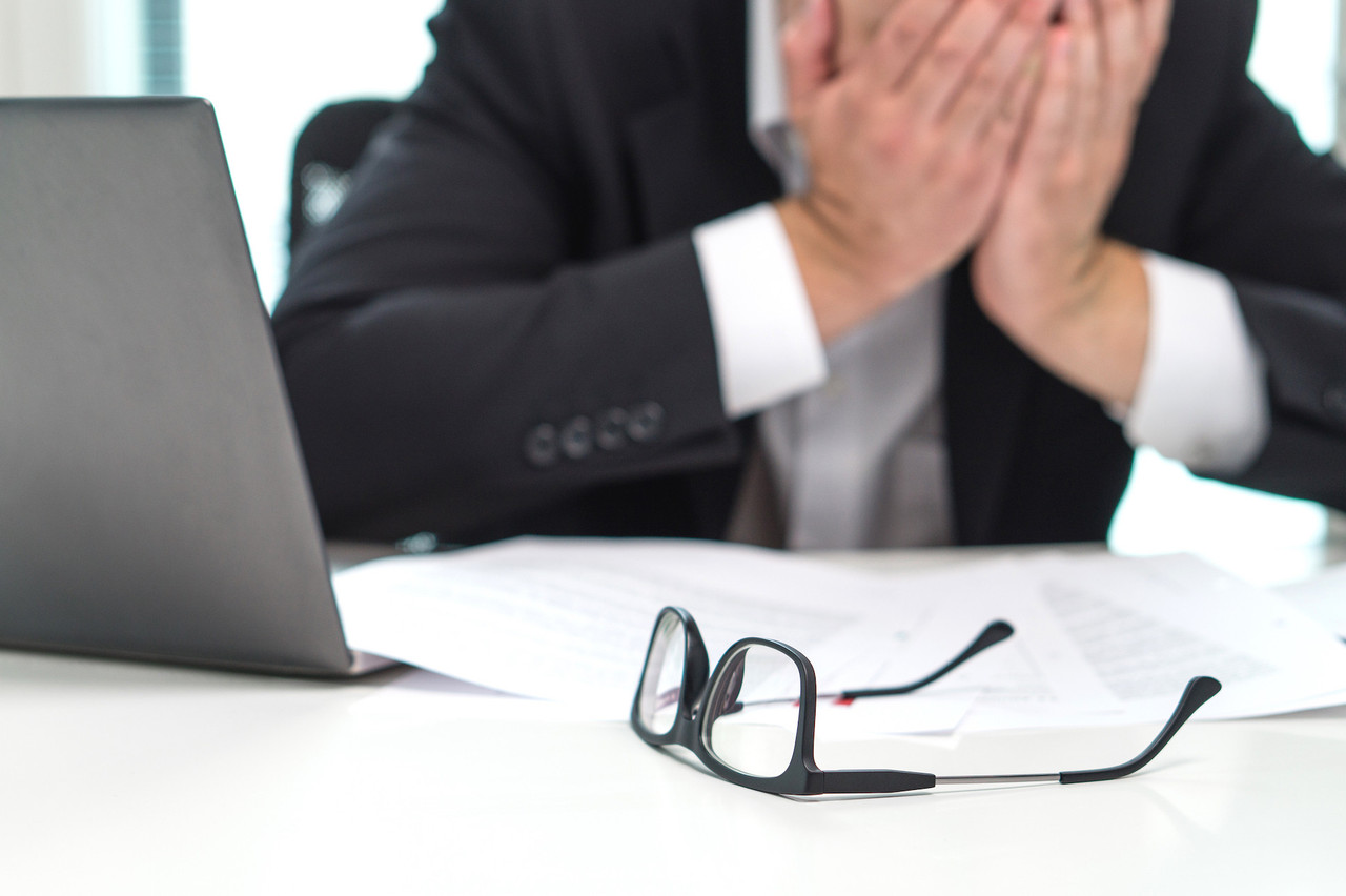Les travailleurs exerçant une fonction d’encadrement présentent un niveau moyen d’exigences émotionnelles plus élevé que les salariés sans fonction d’encadrement, ce qui les prédispose au burn-out. (Photo: Shutterstock)