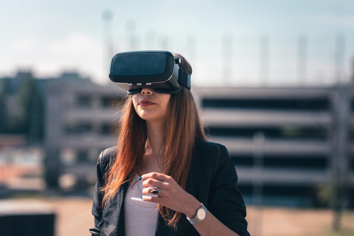 Experience virtual reality at home