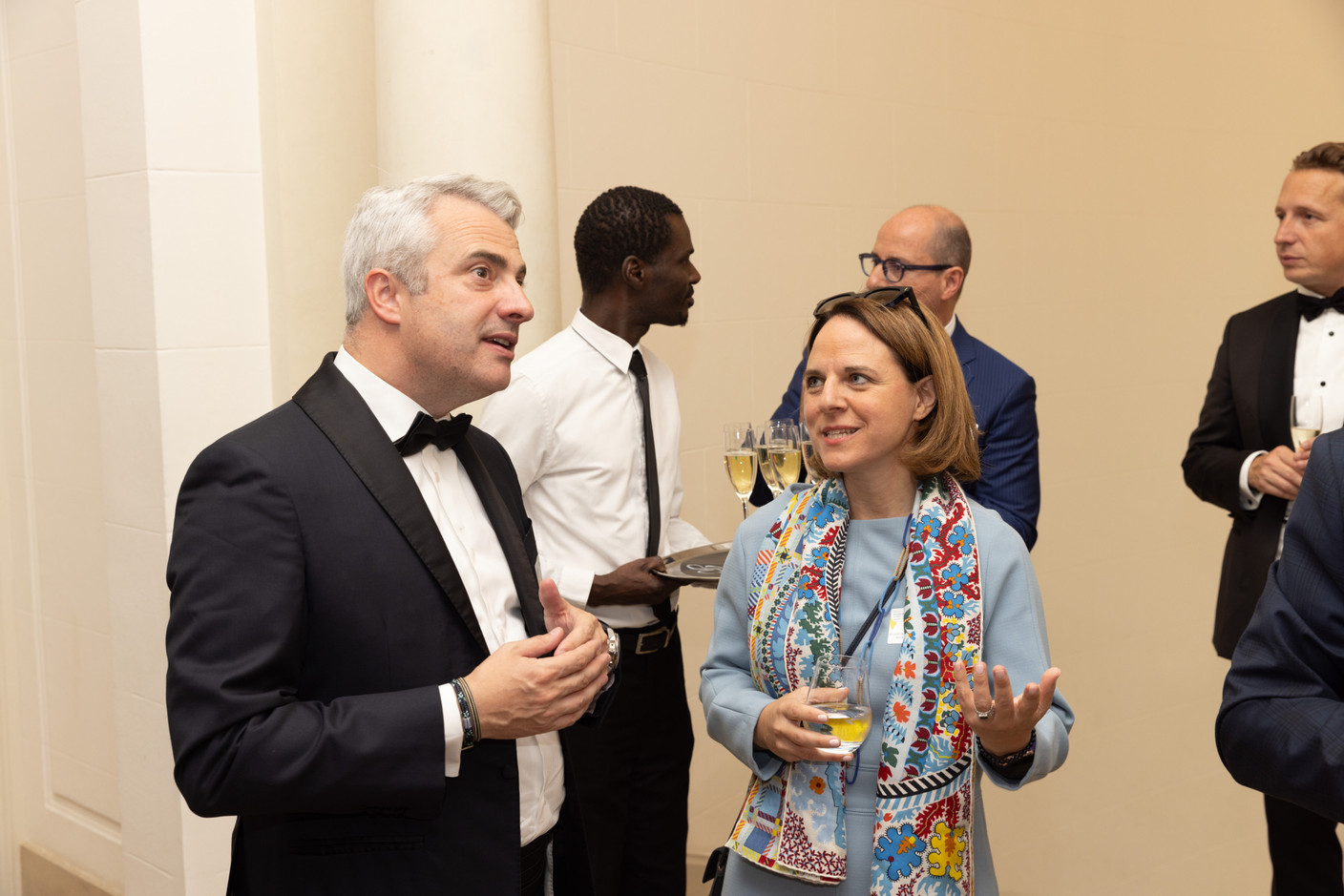 Olivier Coekelbergs, managing partner d’EY Luxembourg, et Corinne Cahen, ministre   (Photo: Romain Gamba/Maison Moderne)