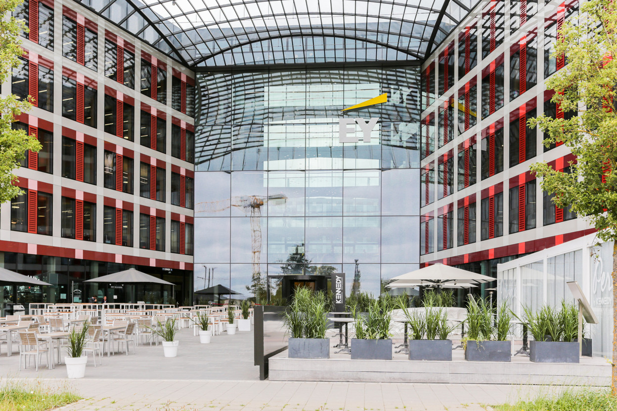 EY Luxembourg, which employs around 1,800 people, has its offices in Kirchberg. Library photo: Romain Gamba/Maison Moderne