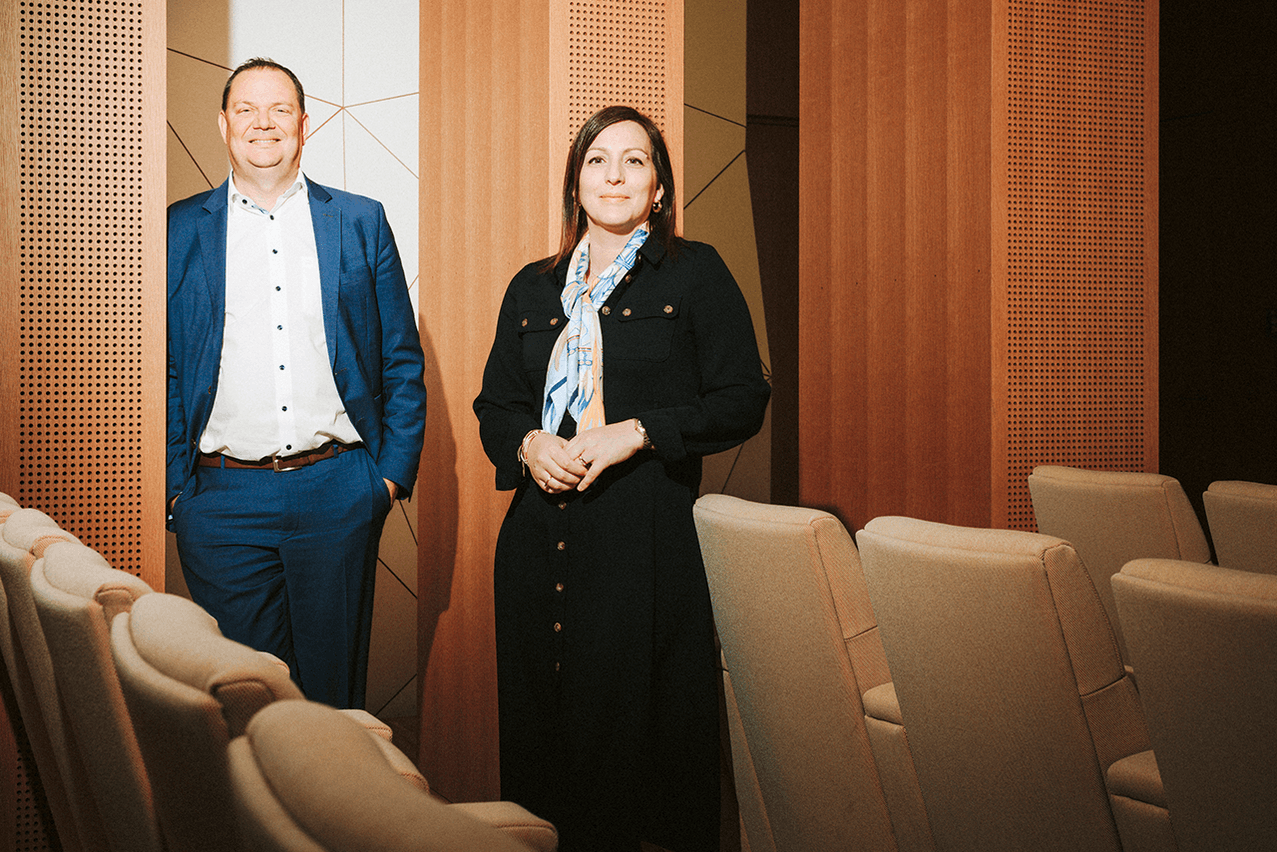 Jérôme Wiwinius, Deputy Director at LALUX Assurances, and Emeline Rodriguez, Advisor to the Management Board, present a cyber insurance solution that the company aims to make accessible to all businesses and professionals. Photo: Julian pierrot / Paperjam