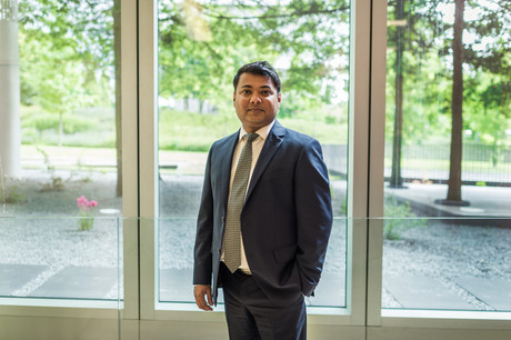 Sachin Vankalas: «De nombreux investisseurs éprouvent encore des difficultés à bien comprendre la différence entre les investissements d’impact (impact investing) et les investissements ESG.» (Photo: Mike Zenari/Maison Moderne)