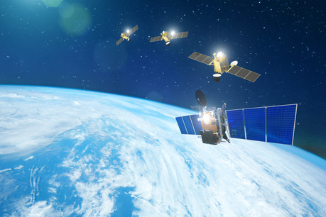 La faillite de OneWeb, une des trois constellations qui voulaient venir titiller SES et O3b mPower, pourrait redistribuer les cartes à plus grande échelle. (Photo: Shutterstock)