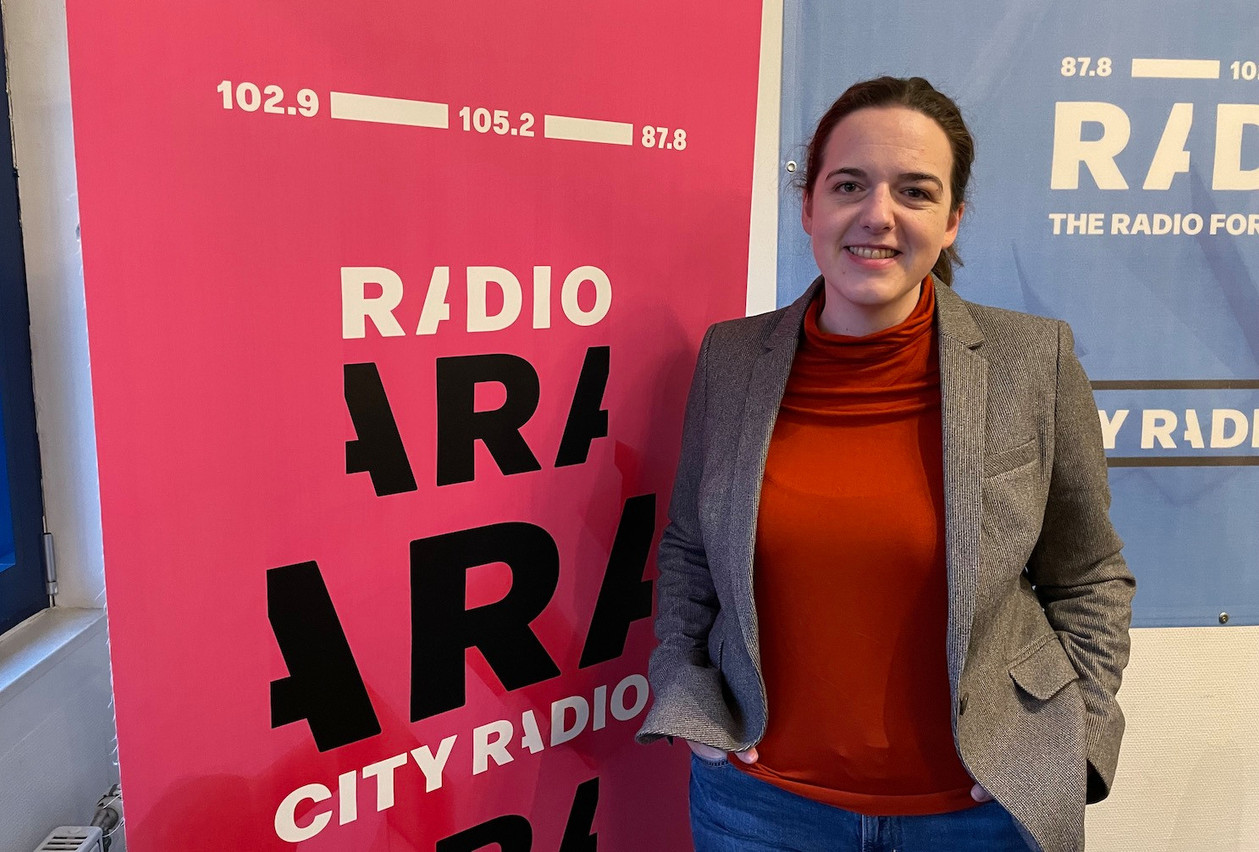 Delano’s Cordula Schnuer and Ara City Radio’s Tom Clarke discussed a fair elections deal that Luxembourg’s parties will sign on Monday Photo: Delano