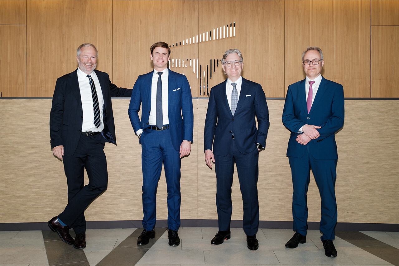 De gauche à droite : José-Benjamin Longrée, Laurent Capolaghi, Elmar Schwickerath et Christophe Vandendorpe, les quatre piliers de l’approche intégrée d’EY en matière de solutions pour les fonds, au service de la transformation du secteur financier dans un contexte de changements accélérés. Photo : Patricia Pitsch / Paperjam
