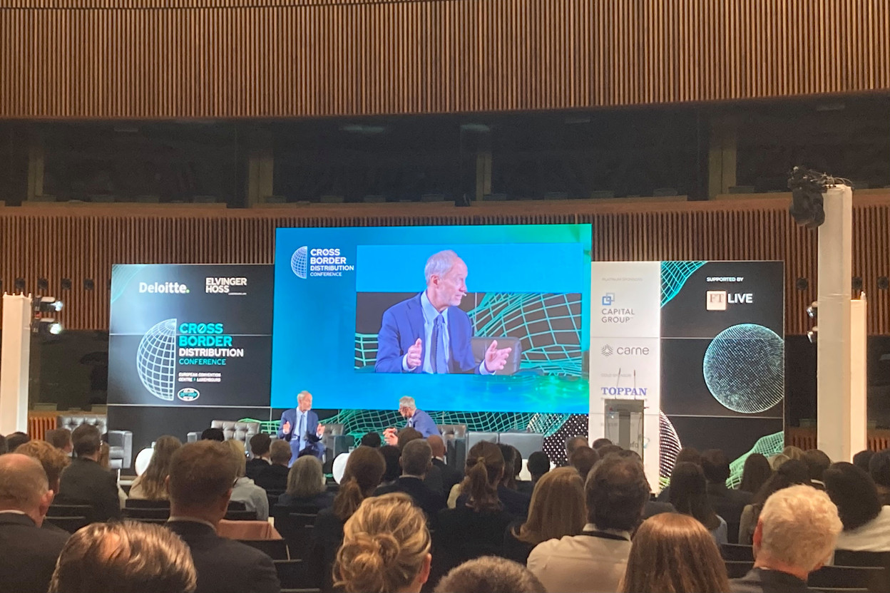 Former US ambassador to Germany and vice chairman of Capital Group John Emerson was interviewed by Yuri Bender, editor-in-chief, professional wealth management, Financial Times at the Cross-Border Distribution Conference in Kirchberg on 25 May 2023. Photo: Maison Moderne