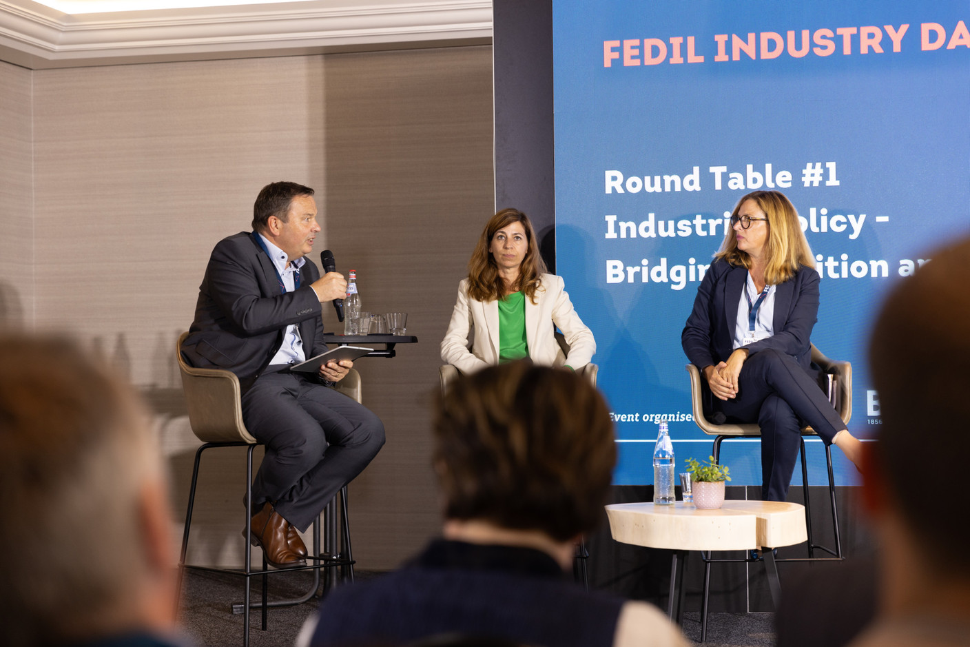 René Winkin, General Manager, FEDIL, Anne Calteux, Head of Representation of EU Commission to Luxembourg, et Jana Meisser, Head of Special projects, Long products, ArcelorMittal. (Photo: Romain Gamba/Maison Moderne)