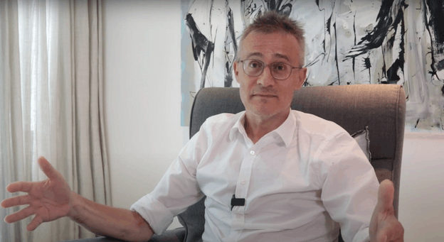 Felix Braz se remet lentement de son accident cardiaque et l’a fait savoir, ce jeudi, en vidéo lors du congrès numérique des Verts. (Photo: Youtube/capture d’écran)