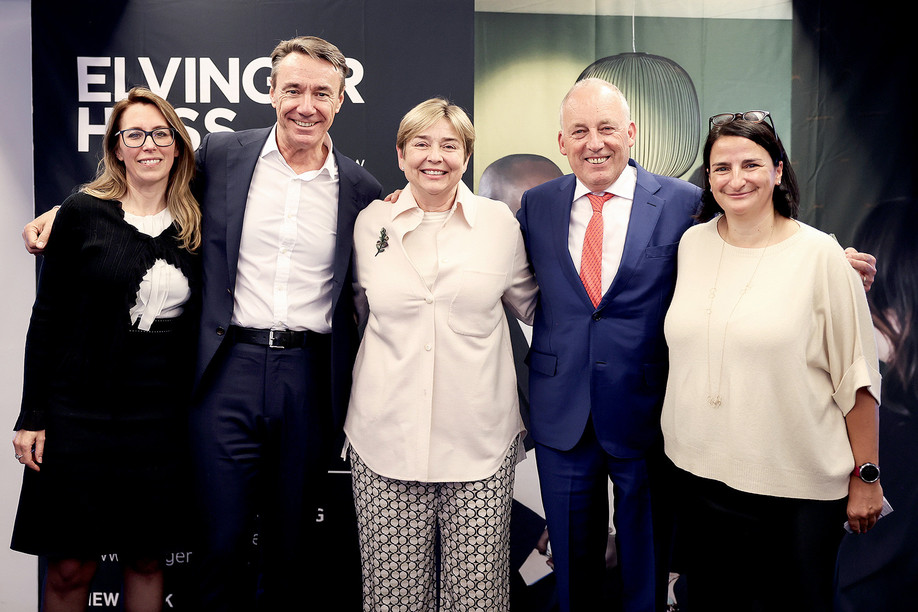 From left to right: Sophie Laguesse, Pit Reckinger, Manou Hoss (managing partner), Jacques Elvinger (chairman of the board of directors) and Katia Panichi now form the management committee of Luxembourg law firm Elvinger Hoss Prussen. (Photo: Elvinger Hoss Prussen/Sophie Margue)