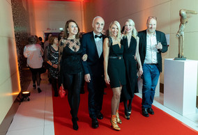 Guests on the red carpet © claude piscitelli