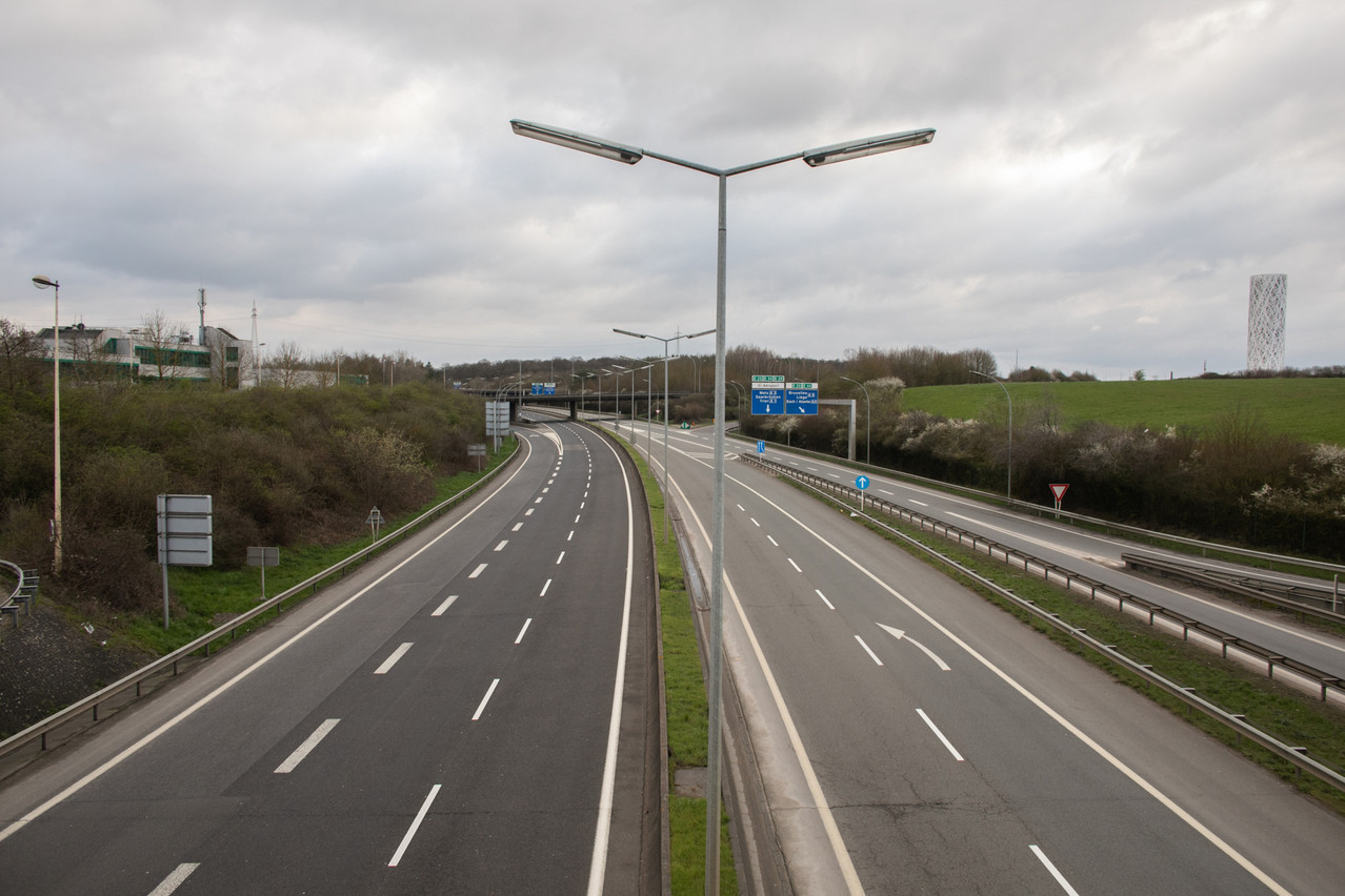 L’Administration des ponts et chaussées a annoncé la fermeture de l’autoroute A1, dans les deux sens, entre la croix de Gasperich et l’échangeur Hamm, ce dimanche de 7h à 19h.  (Photo: Matic Zorman/Maison Moderne)