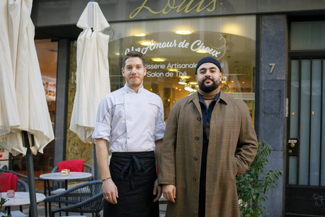 Nabil Belhadj (à droite) et son chef Julien Lienard (à gauche) apportent un doux parfum régressif et gourmand à la Grand-Rue avec leurs recettes de choux artisanaux!  (Photo: Matic Zorman / Maison Moderne)