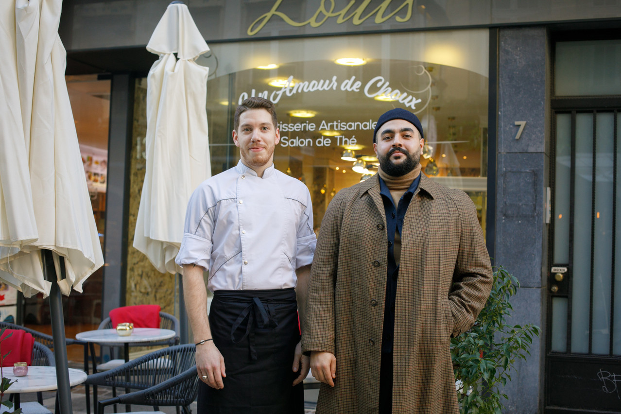 Nabil Belhadj (à droite) et son chef Julien Lienard (à gauche) apportent un doux parfum régressif et gourmand à la Grand-Rue avec leurs recettes de choux artisanaux!  (Photo: Matic Zorman / Maison Moderne)