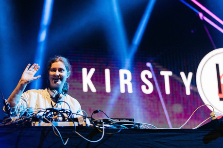 La sympathique Kirsty Sutherland sera en charge de divertir les Luxembourgeois depuis sa Nouvelle-Zélande natale ce soir, dès 21h. (Photo: Auckland University Students’ Association)