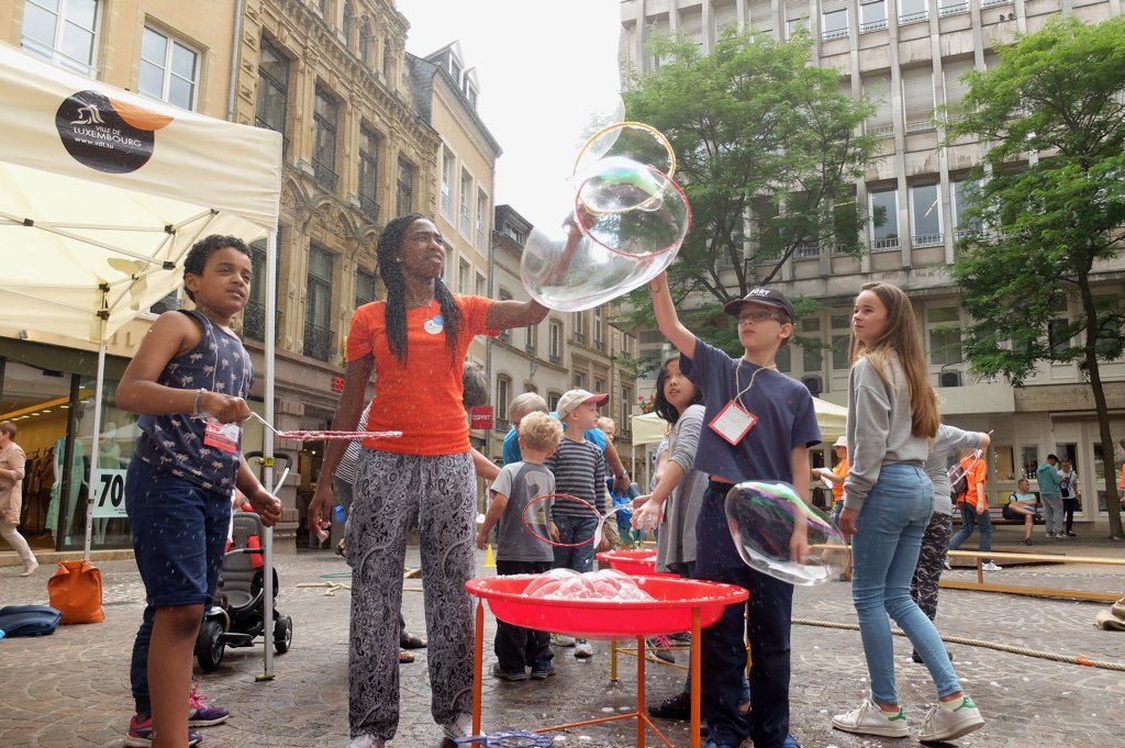 Ce week-end, profitez de Kanner in the City, la fête des jeux pour enfants de 4 à 12 ans. Découvrez diverses activités et ateliers créatifs dans le centre-ville de Luxembourg. (Photo: Ville de Luxembourg)