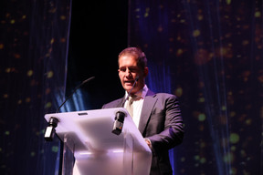 Neil Wise (Clearstream) presented the “Private equity executive” award during the 2023 Finance Awards, which took place on Tuesday 21 November 2023 at Casino 2000 in Mondorf. Photo: Eva Krins and Marie Russillo/Maison Moderne