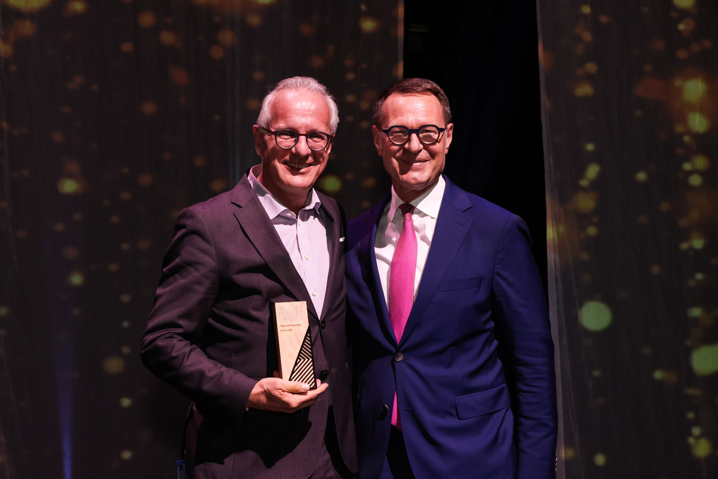 Marc Lauer (Foyer) and Stéphane Ries (Quintet). Lauer was the winner in the “Insurance personality” category at the 2023 Finance Awards, which took place on Tuesday 21 November 2023 at Casino 2000 in Mondorf. Photo: Eva Krins and Marie Russillo/Maison Moderne