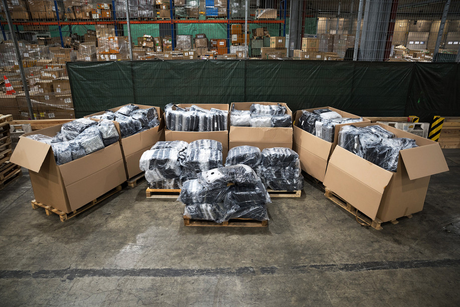 Nearly 800kg of cannabis were discovered in a shipment declared as furniture at the Findel freight centre. (Photo: Luxembourg Public Prosecutor's Office)