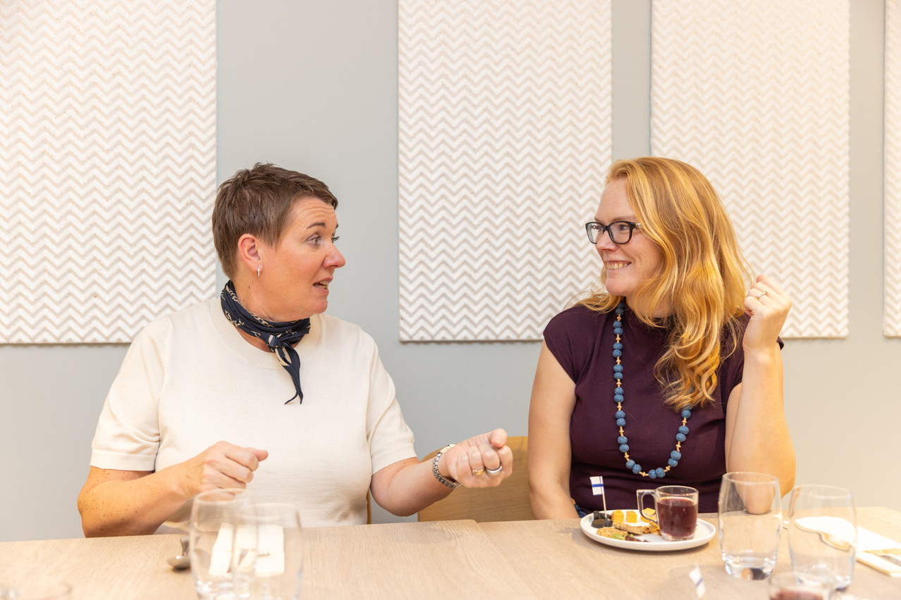 Kati Pohjanmaa (left) is the key coordinator of the Finnish food providers and Irene Mäkelä-Brunnekreef (right) is president and co-founder of the Finland Chamber of Commerce in Luxembourg. Photo: Romain Gamba/Maison Moderne