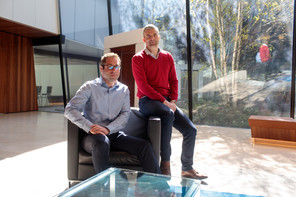 Jonathan Prince (ici en rouge avec Michel Etienne du groupe Foyer), Albert et George Berscheid, et Raoul Mulheims ont déjà fait en trois ans de Finologee une success-story luxembourgeoise. (Photo: Matic Zorman)