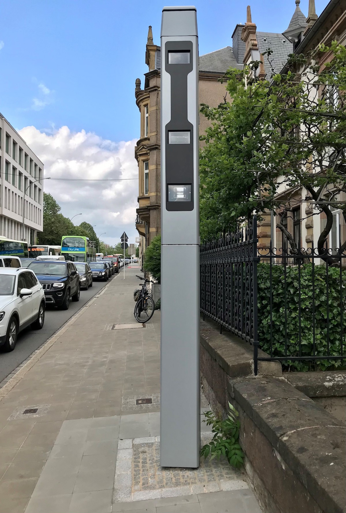 The automated red light camera entering service in Luxembourg City on 23 July 2021. Administration des ponts et chaussées