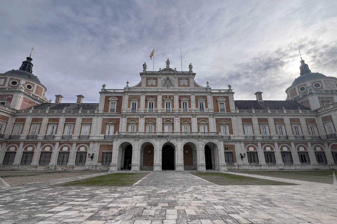 The palace blends austere Habsburg classicism with more lavish 18th-century decor. (Photo: Emilio Naud/Paperjam)