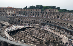 Edified in the 1st century under the Flavian dynasty, the Colosseum hosted exotic animal hunts, gladiator fights and grandiose shows. (Photo: Emilio Naud) 