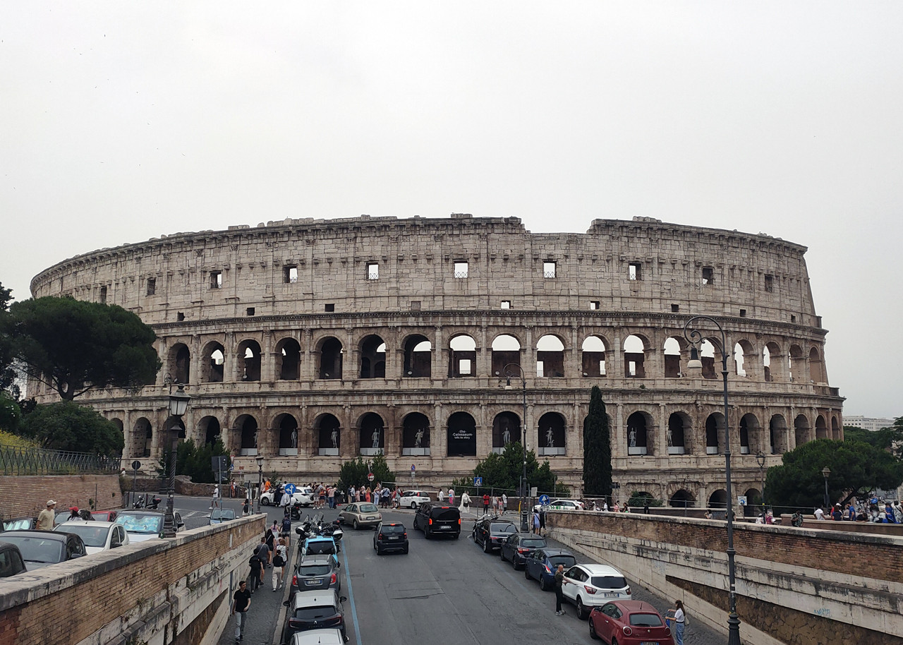 Edified in the 1st century under the Flavian dynasty, the Colosseum hosted exotic animal hunts, gladiatorial combat and grandiose shows. (Photo: Emilio Naud) 