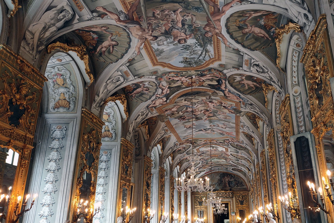 It’s impossible to know where to look as everything seems designed to impress. (Photo: Emilio Naud)