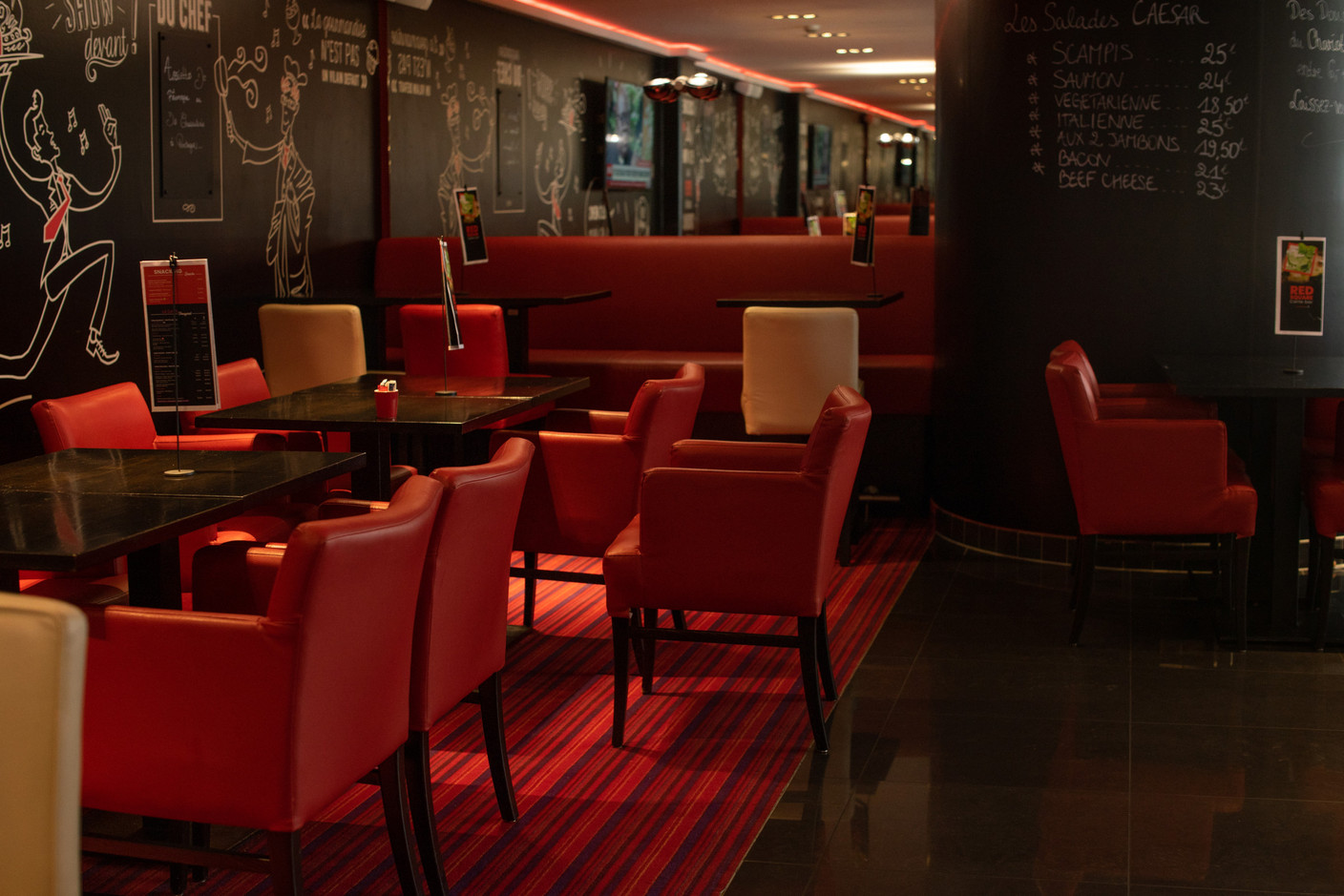 The Red Square at the Novotel Centre offers a well-crafted combination of gourmet cuisine and successful afterwork events. Maison Moderne