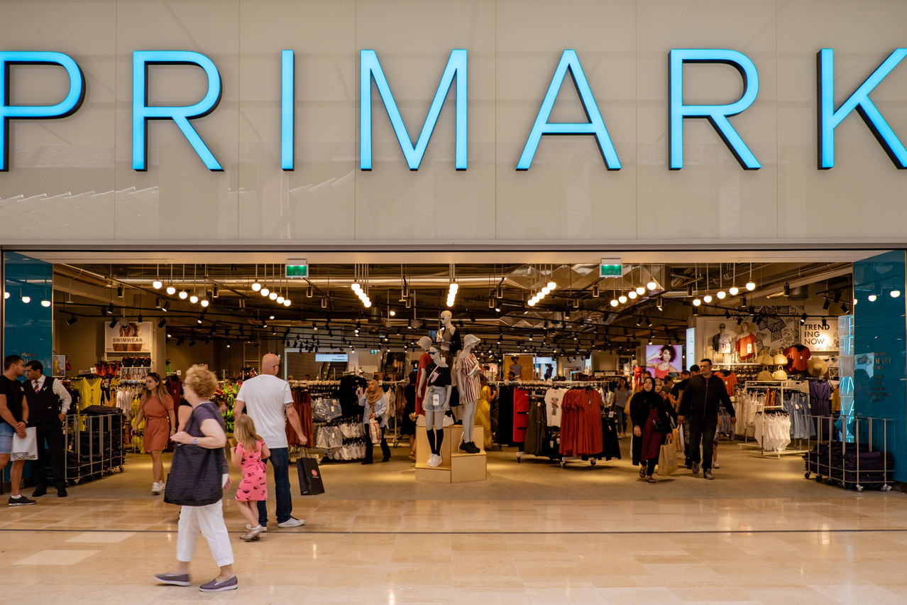 L’arrivée de Primark au sein du centre commercial Aushopping de Mont-Saint-Martin est à ce stade hypothétique. Mais les autorités locales se montrent enthousiastes à l’idée d’accueillir une enseigne réputée être une locomotive en termes d’attraction des chalands. (Photo: Shutterstock)