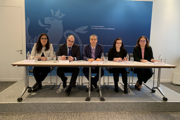 Emil Stavrev et les quatre autres experts du FMI saluent la prochaine réforme fiscale et les efforts dans le secteur financier, tout en soulignant les défis du logement et de la perte de recettes fiscales qui suivraient un changement des règles internationales sur les multinationales. (Photo: Paperjam)