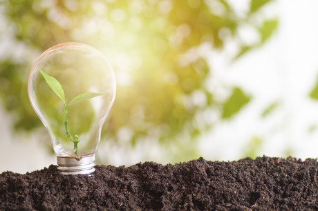 Les investissements dans les fonds durables doivent notamment permettre de soutenir la transition vers l’électricité provenant de sources renouvelables. (Photo: Shutterstock)