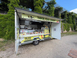The Tabor Food Concept food truck, serving Ethiopian cuisine in Kirchberg. (Photo: Paperjam)