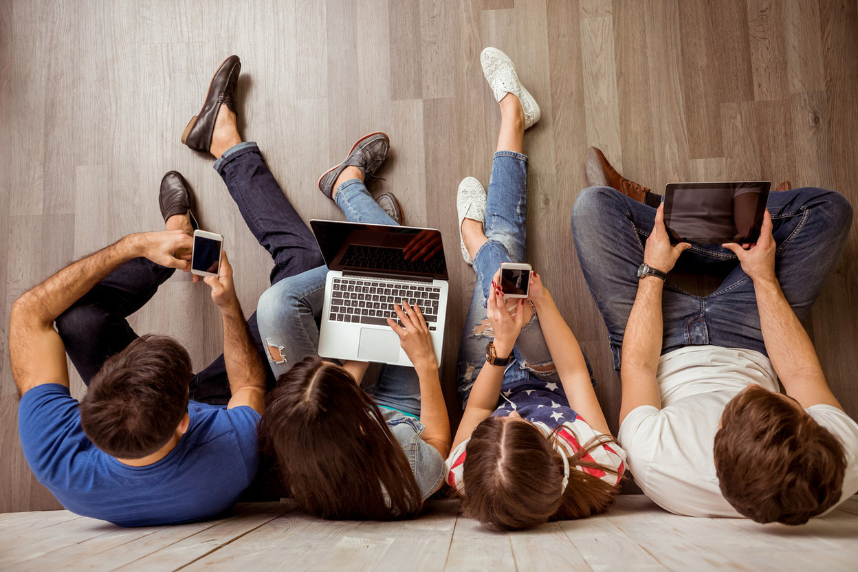 The new Bee Secure Radar shows Luxembourg's youth highly connected, split on the impact of social networks and AI chatbots, and widely exposed to online hate speech. Photo: Shutterstock