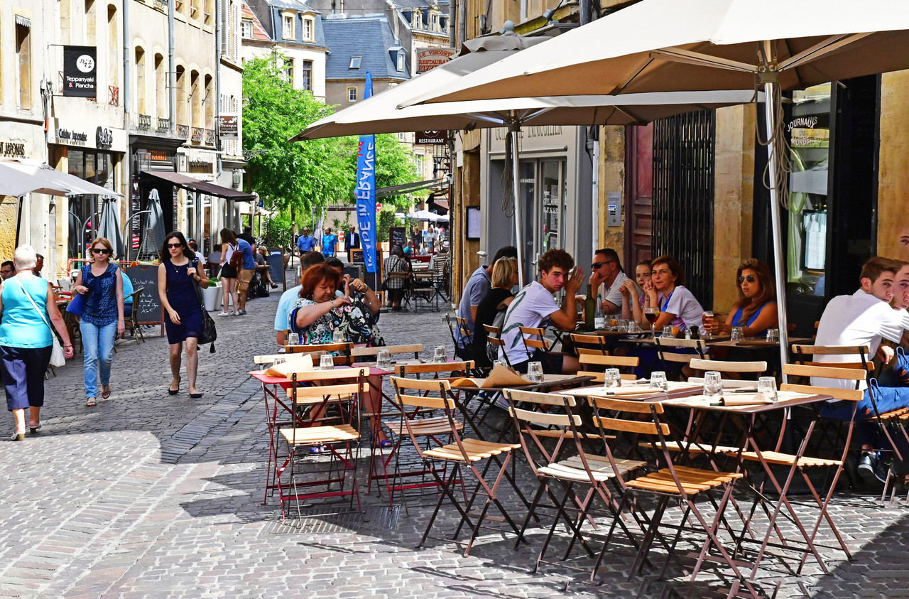 Les bars et restaurants de Metz rouvriront leurs terrasses dès le 19 mai. (Photo: Shutterstock)