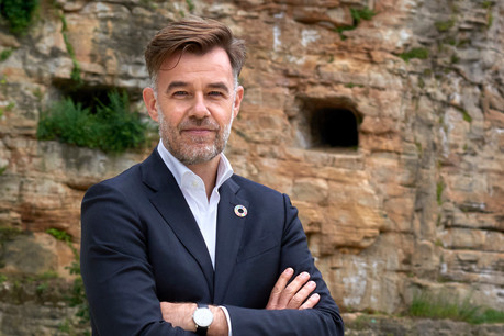 Franz Fayot, s’il admet que des incertitudes subsistent quant à l’évolution du Covid, est confiant en ce qui concerne la rapidité de la reprise économique au Luxembourg. (Photo: Andrés Lejona/Maison Moderne)