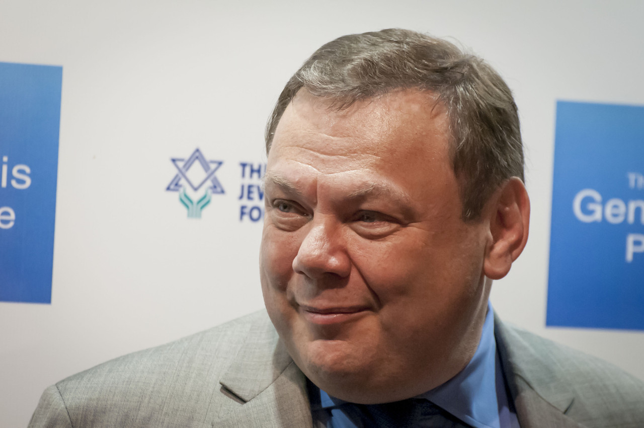 Le cofondateur de la banque privée russe Alfa Bank et d’un conglomérat international, l’oligarque Mikhail Fridman (ici en 2016 à Jérusalem), a appelé à cesser le conflit en Ukraine, où il est né et où résident ses parents. (Photo: Shutterstock)