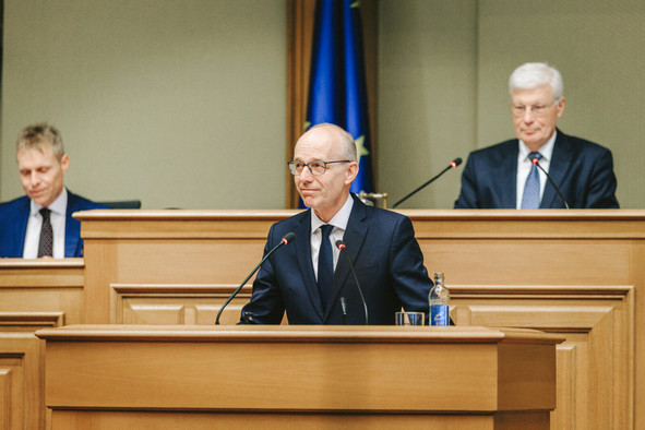 Budget, travail, santé, social et logement: à mi-mandat, les contraintes s’accumulent pour Luc Frieden et son gouvernement. (Photo: Julian Pierrot/Paperjam)