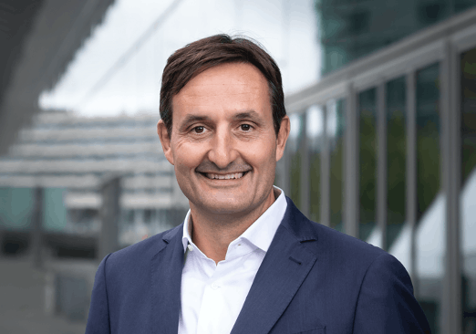 From dead data to living knowledge © Seqvoia